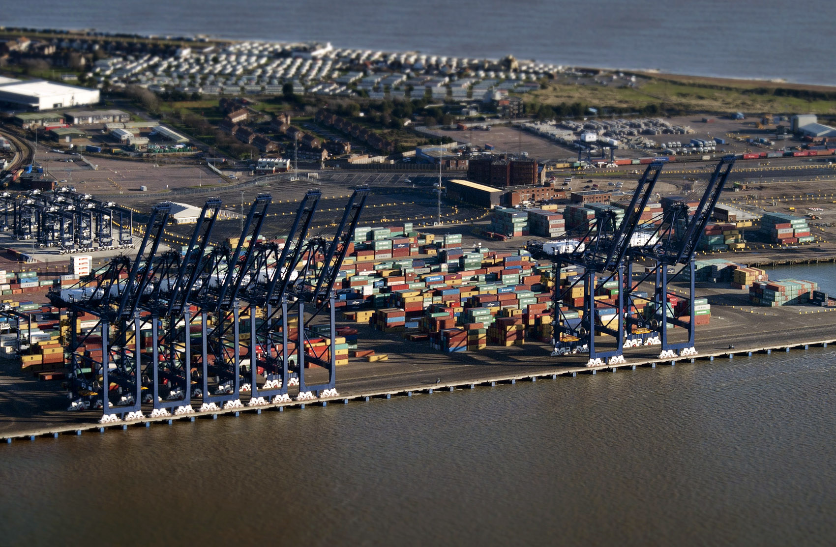 Container port operations for UK freight forwarding